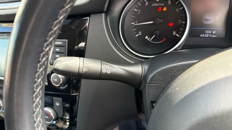 Nissan Qashqai 1.3 DiG-T Acenta Premium 5dr Petrol Hatchback